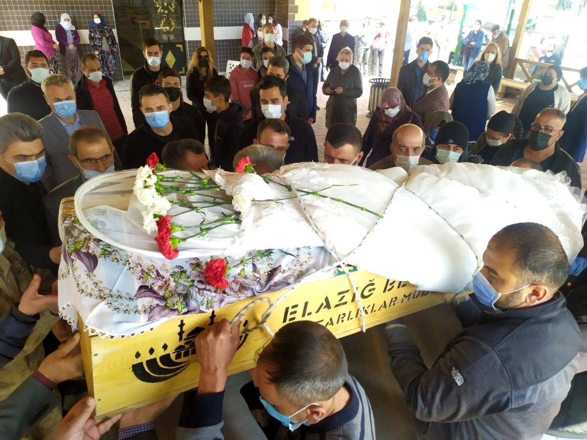 Cinayete kurban giden, Emine gelinlikli tabutu ile  son yolculuğuna uğurlandı