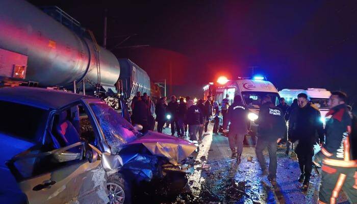 Malatya’da iki otomobil çarpıştı, 3 kişi yaralandı