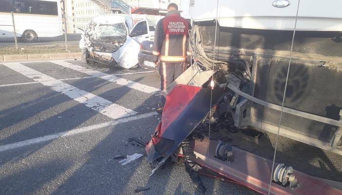 Malatya’da trafik kazasında 1 çocuk öldü, 2 kişi yaralandı